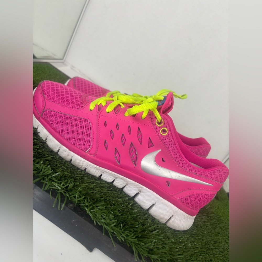 Nike Flex RN 2012 Pink Green  Running Shoes Women's Size 9 Gym Workout Walking